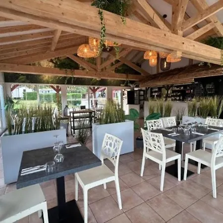 Campingplads Mobil-home Avec Terrasse A Pour 5 Personnes - Api-1-52-1572 Espelette